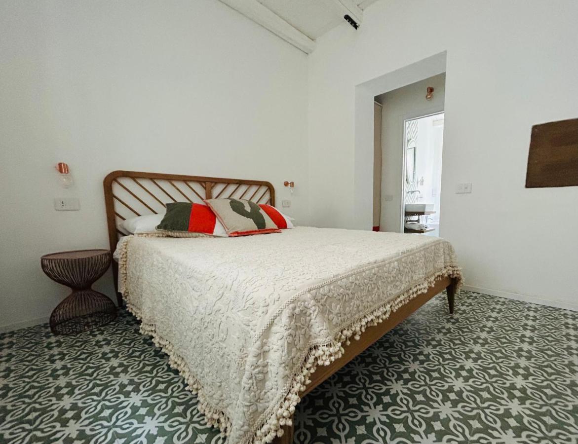 Palazzo Ma.Ri.Lu. Hotel Càbras Buitenkant foto
