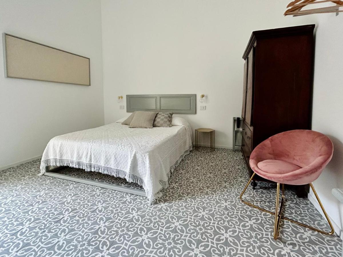 Palazzo Ma.Ri.Lu. Hotel Càbras Buitenkant foto