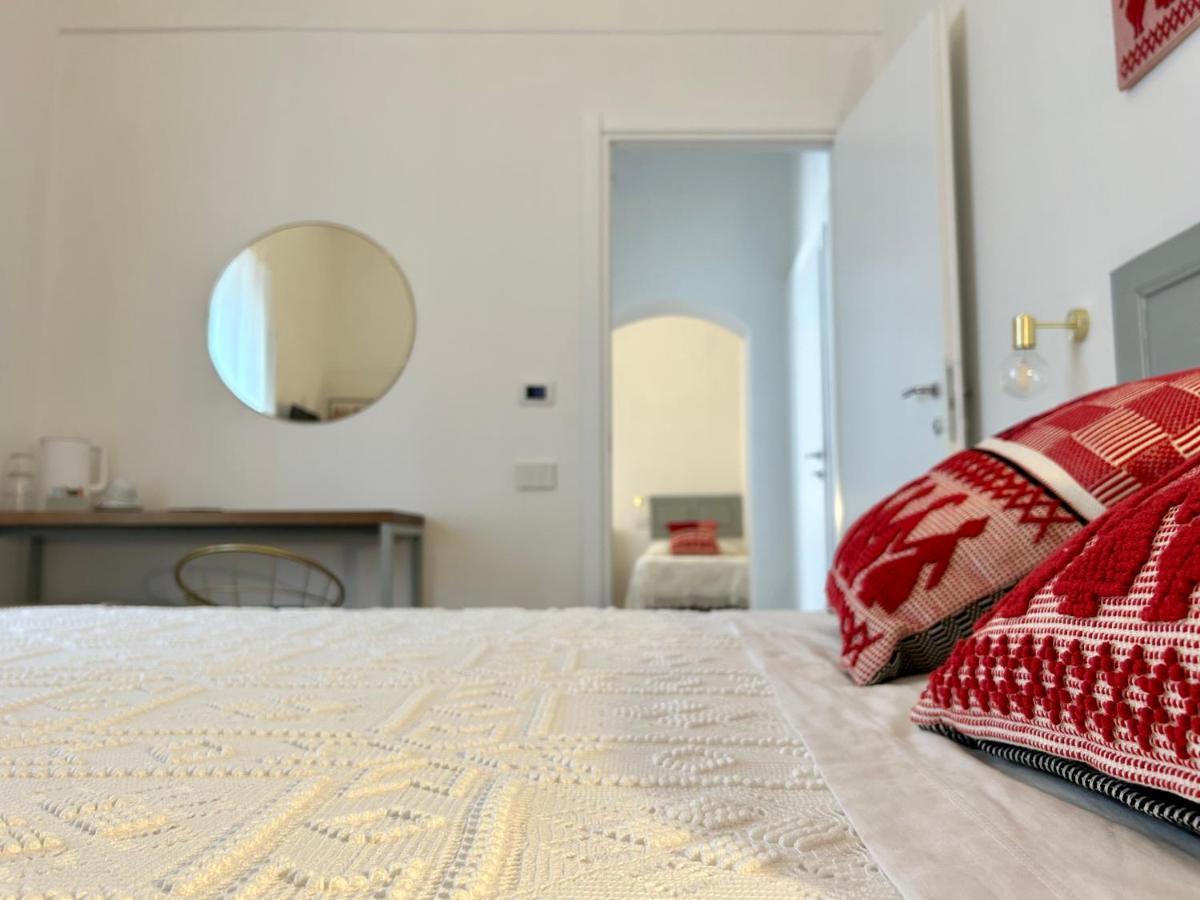 Palazzo Ma.Ri.Lu. Hotel Càbras Buitenkant foto