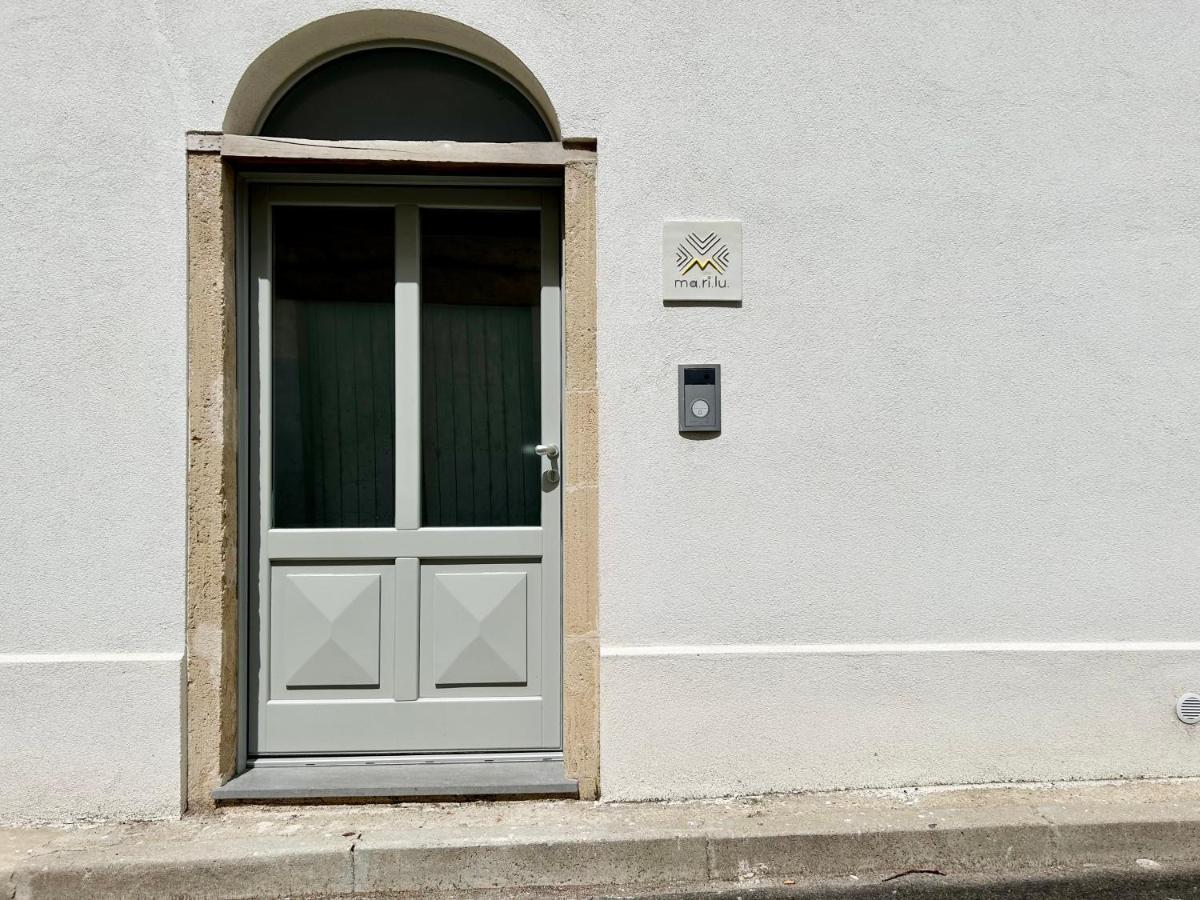Palazzo Ma.Ri.Lu. Hotel Càbras Buitenkant foto